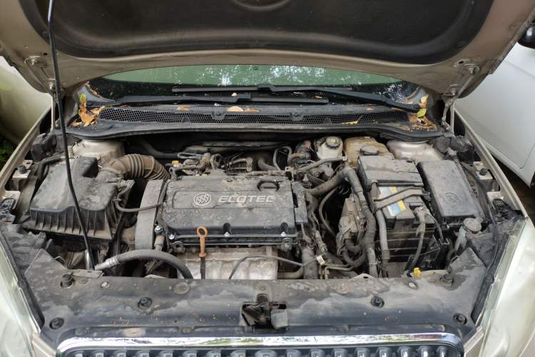 Used Buick GT 2013 GT 1.6L Automatic Fashion Edition Engine Bay