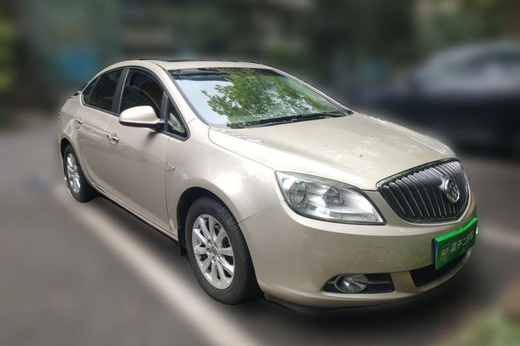 Used Buick GT 2013 GT 1.6L Automatic Fashion Edition Front Right 45 Deg