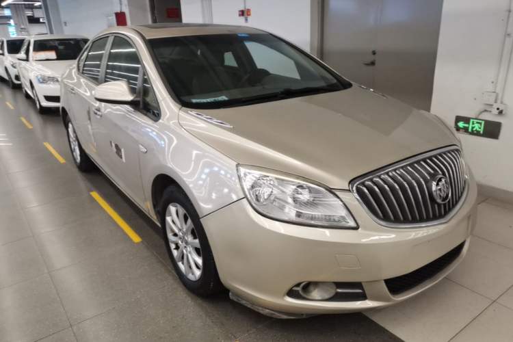 Used Buick GT 2013 GT 1.6L Automatic Fashion Edition Front Right 45 Deg
