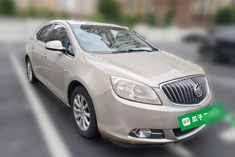 Used Buick GT 2013 GT 1.6L Automatic Fashion Edition Front Right 45 Deg