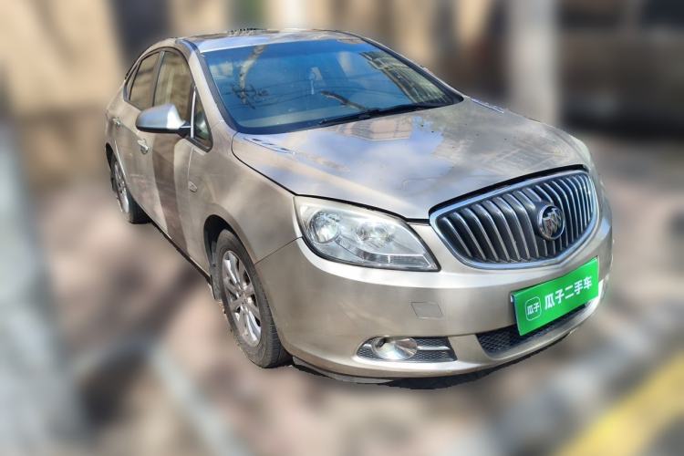Used Buick GT 2013 GT 1.6L Automatic Fashion Edition Front Right 45 Deg