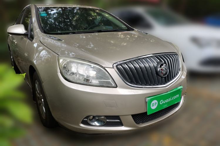 Used Buick GT 2013 GT 1.6L Automatic Fashion Edition Front Right 45 Deg
