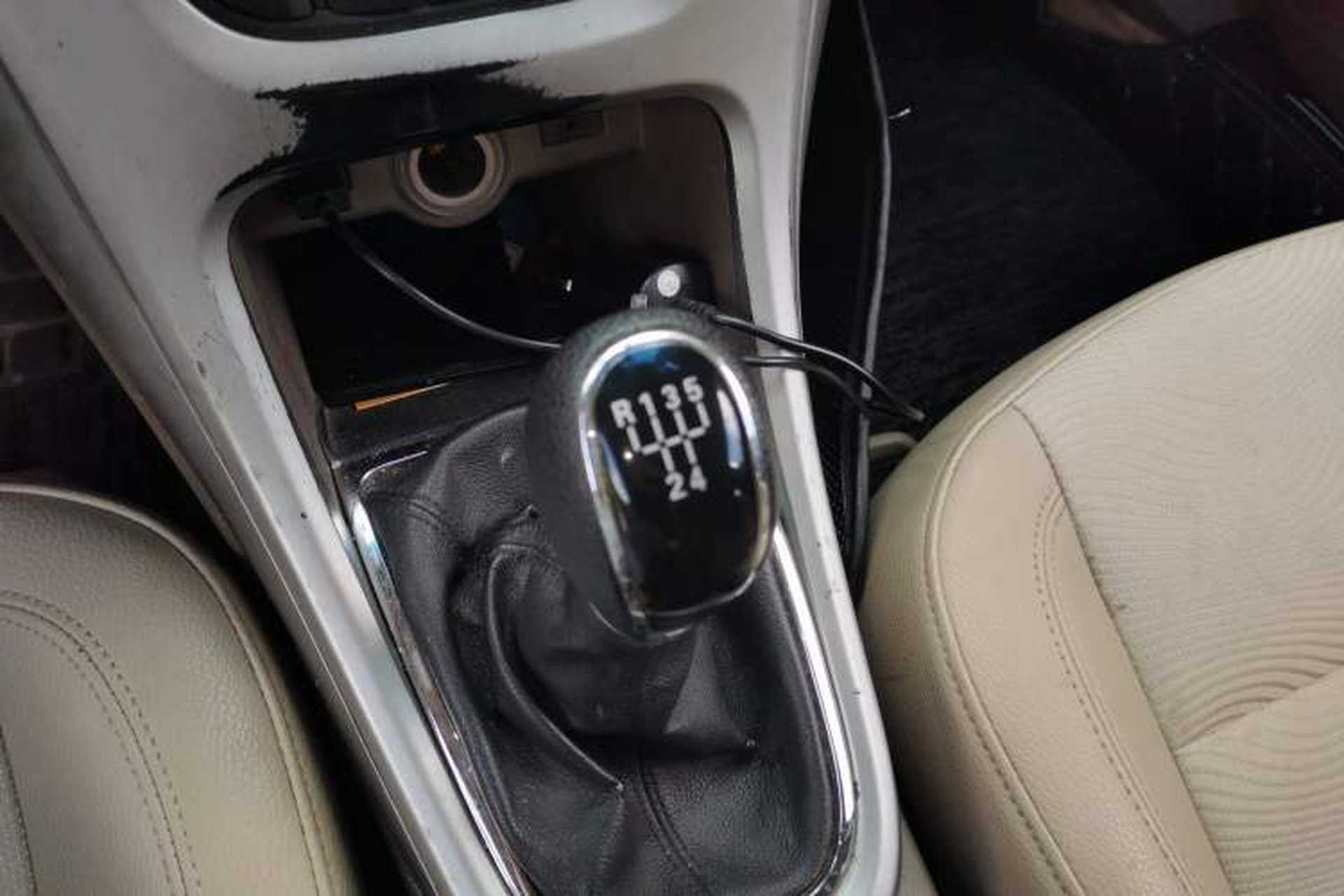 Used Buick GT 2013 GT 1.6L Manual Entry-Level Model Gear Lever