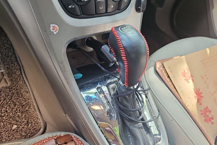 Used Buick GT 2013 GT 1.6L Automatic Fashion Edition Gear Lever