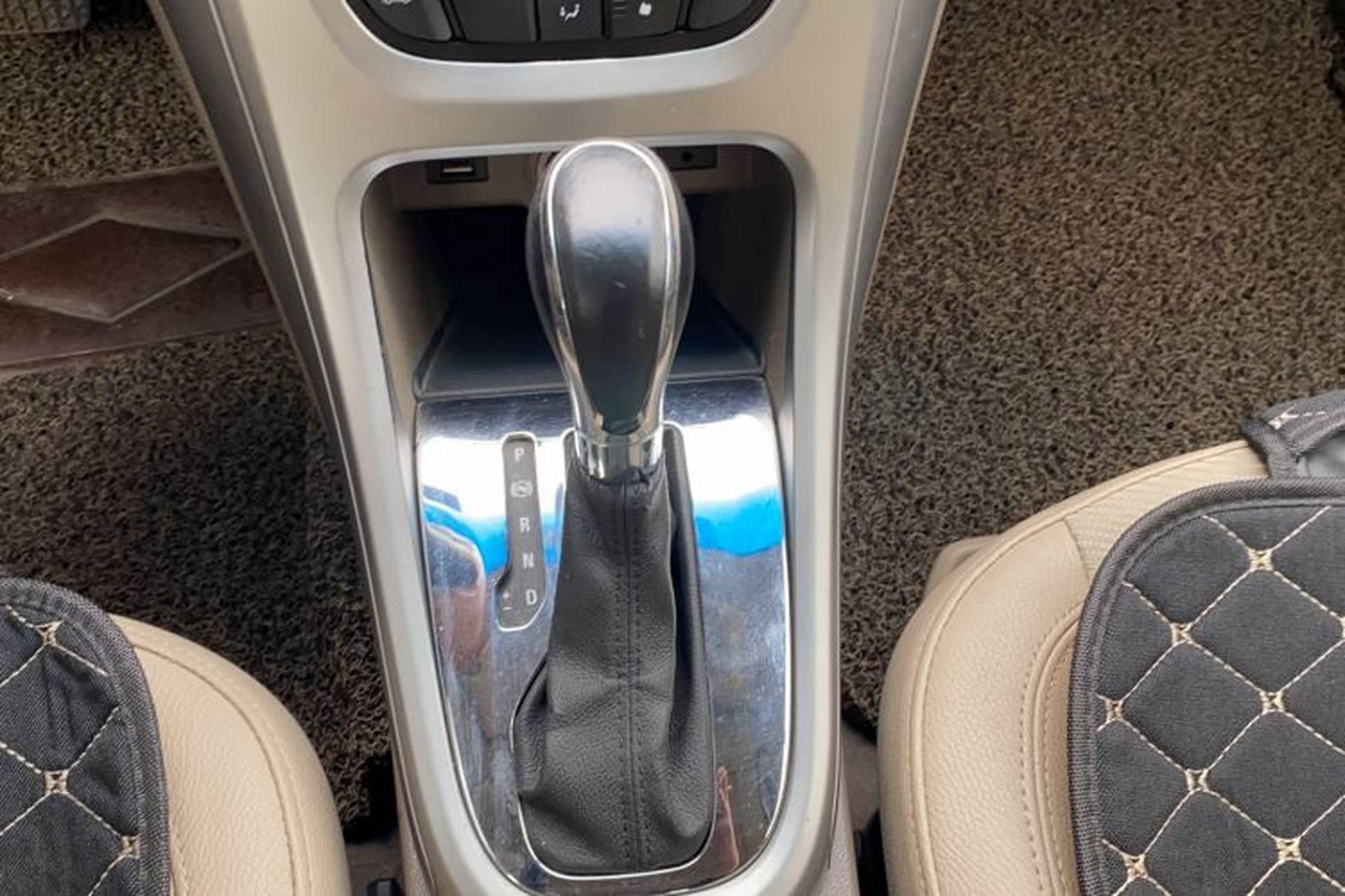 Used Buick GT 2013 GT 1.6L Automatic Fashion Edition Gear Lever