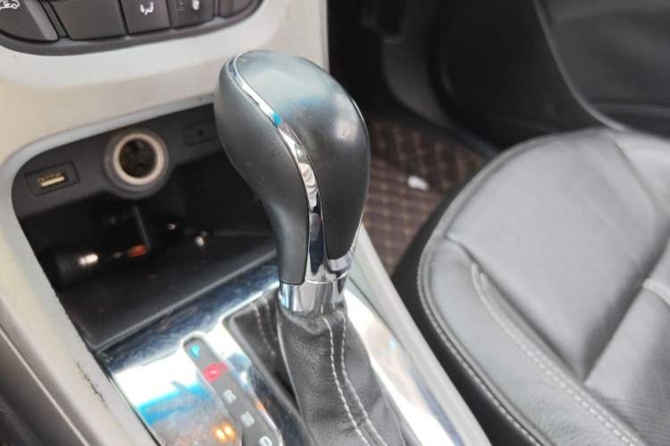 Used Buick GT 2013 GT 1.6T Automatic Fashion Sport Edition Gear Lever