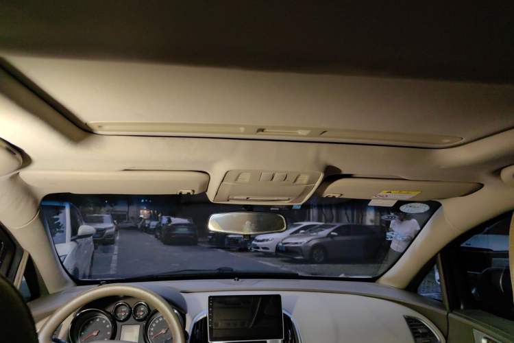 Used Buick GT 2013 GT 1.6L Automatic Fashion Edition Headliner