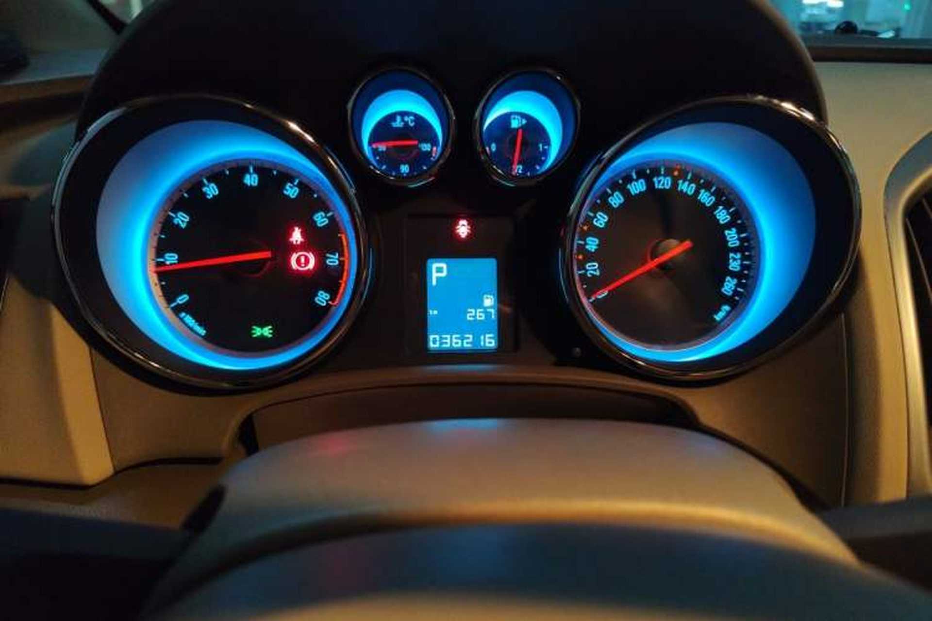 Used Buick GT 2013 GT 1.6L Automatic Fashion Edition Instrument Cluster