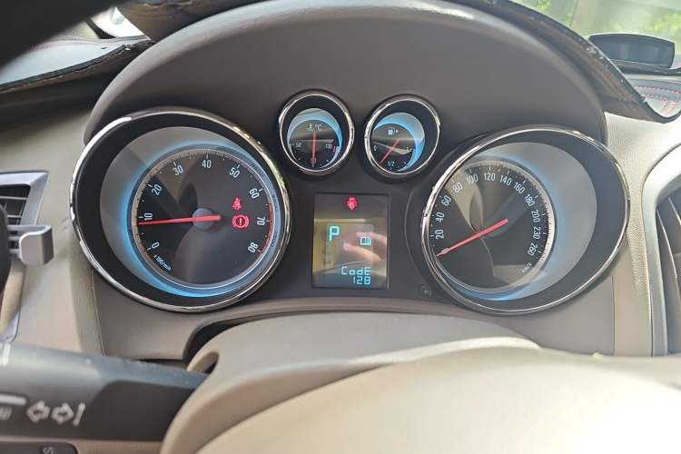 Used Buick GT 2013 GT 1.6L Automatic Fashion Edition Instrument Cluster