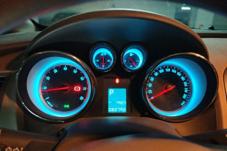 Used Buick GT 2013 GT 1.6L Automatic Fashion Edition Instrument Cluster
