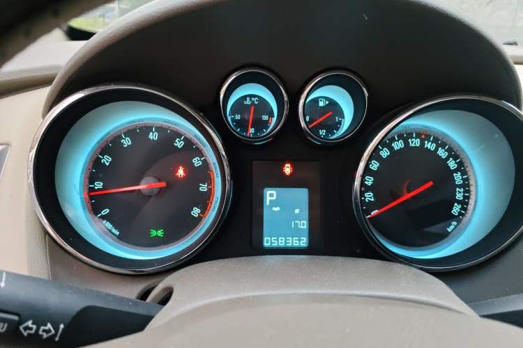 Used Buick GT 2013 GT 1.6L Automatic Fashion Edition Instrument Cluster