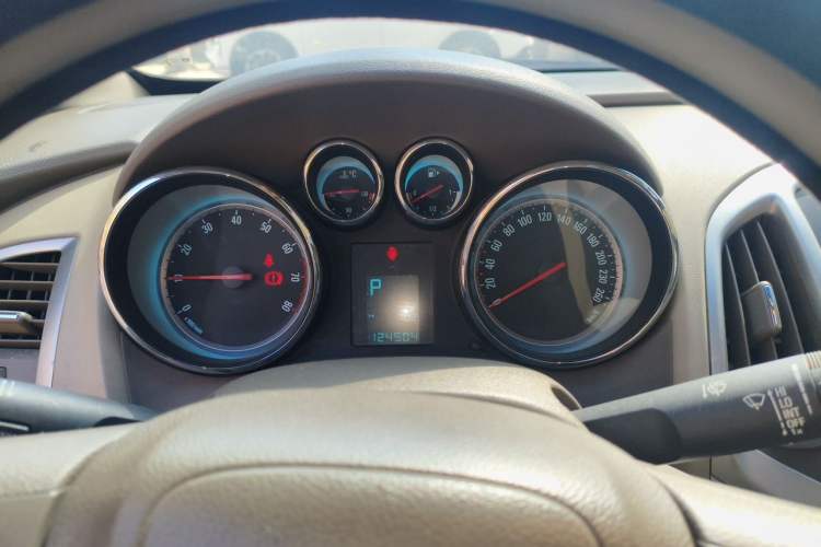 Used Buick GT 2013 GT 1.6L Automatic Fashion Edition Instrument Cluster