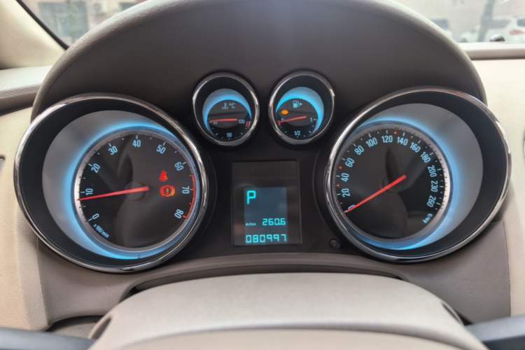 Used Buick GT 2013 GT 1.6L Automatic Fashion Edition Instrument Cluster