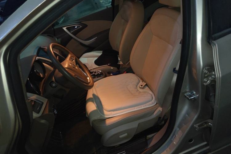 Used Buick GT 2013 GT 1.6L Automatic Fashion Edition Left Front Seat