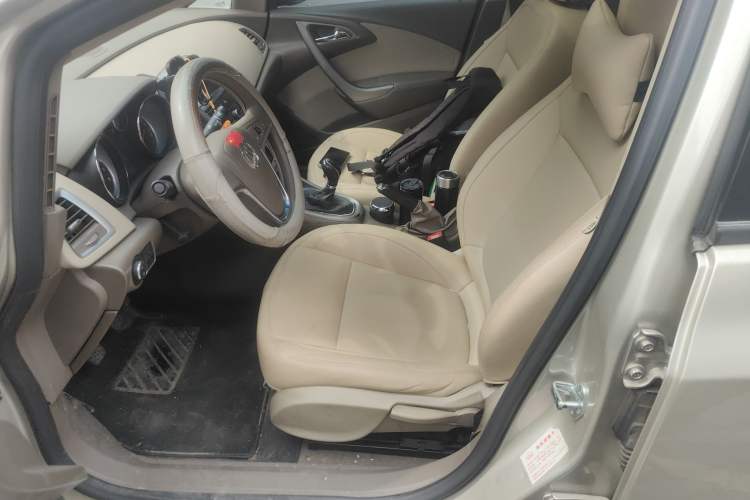 Used Buick GT 2013 GT 1.6L Manual Entry-Level Model Left Front Seat