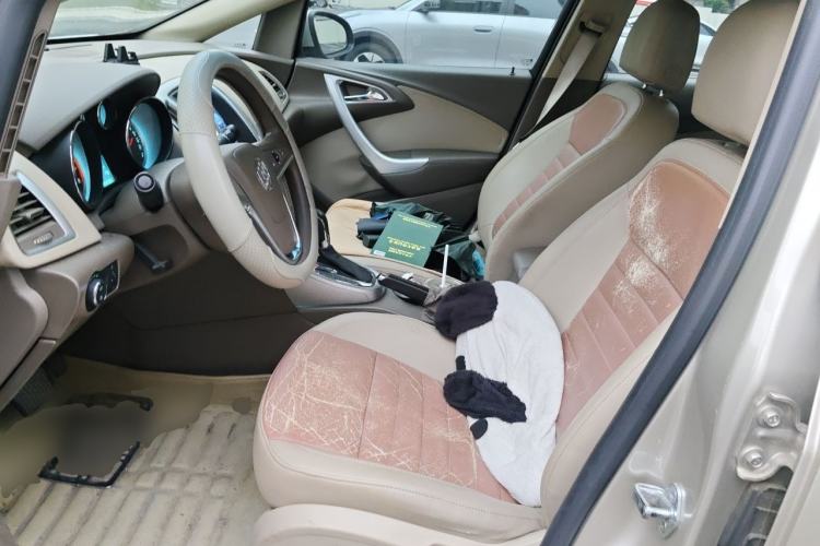 Used Buick GT 2013 GT 1.6L Automatic Fashion Edition Left Front Seat