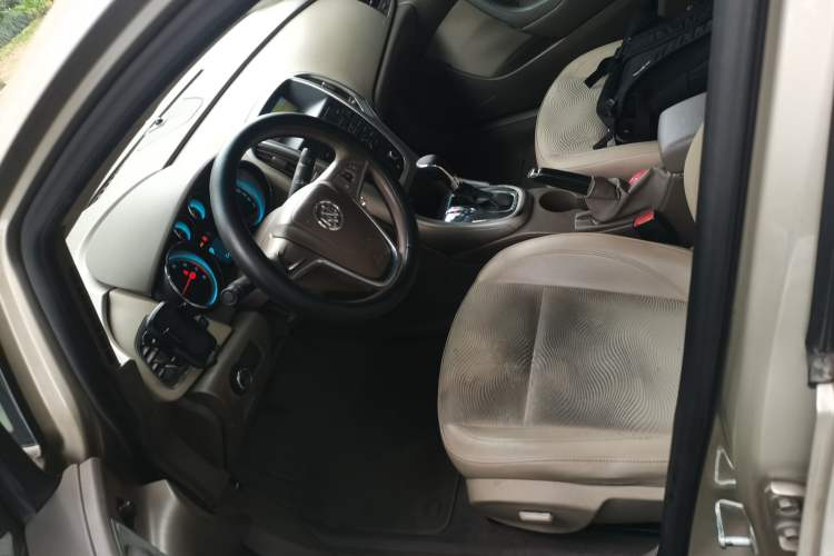 Used Buick GT 2013 GT 1.6L Automatic Fashion Edition Left Front Seat