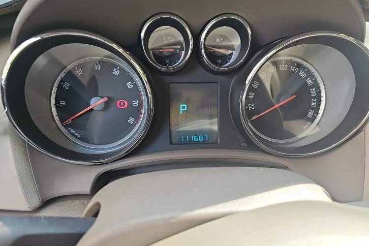 Used Buick GT 2013 GT 1.6L Automatic Fashion Edition Odometer Close Up