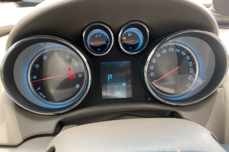 Used Buick GT 2013 GT 1.6L Automatic Fashion Edition Odometer Close Up
