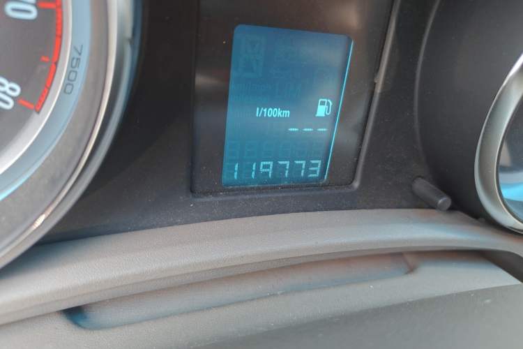 Used Buick GT 2013 GT 1.6L Manual Entry-Level Model Odometer Close Up