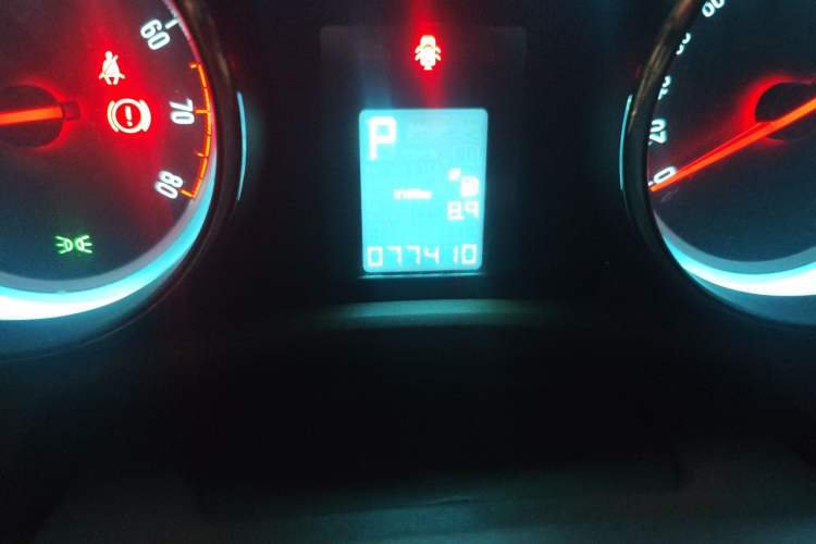 Used Buick GT 2013 GT 1.6L Automatic Fashion Edition Odometer Close Up