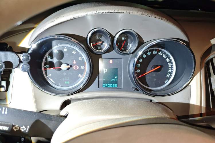 Used Buick GT 2013 GT 1.6L Automatic Comfort Edition Odometer Close Up