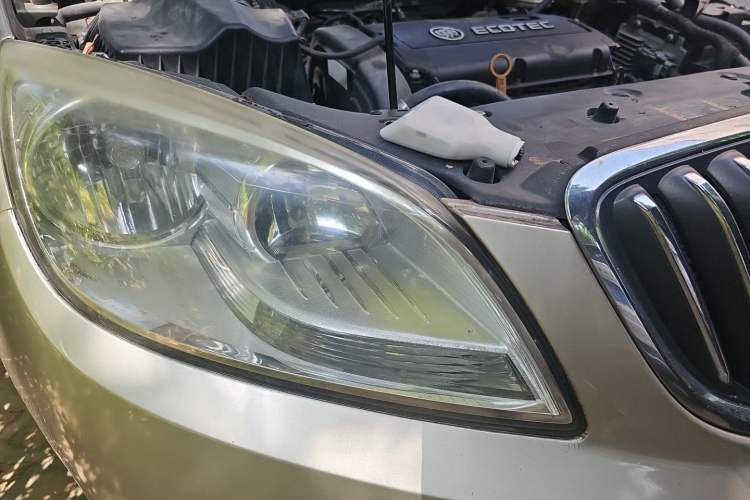 Used Buick GT 2013 GT 1.6L Automatic Fashion Edition Right Front Headlight