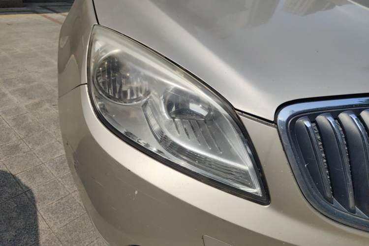 Used Buick GT 2013 GT 1.6L Automatic Fashion Edition Right Front Headlight