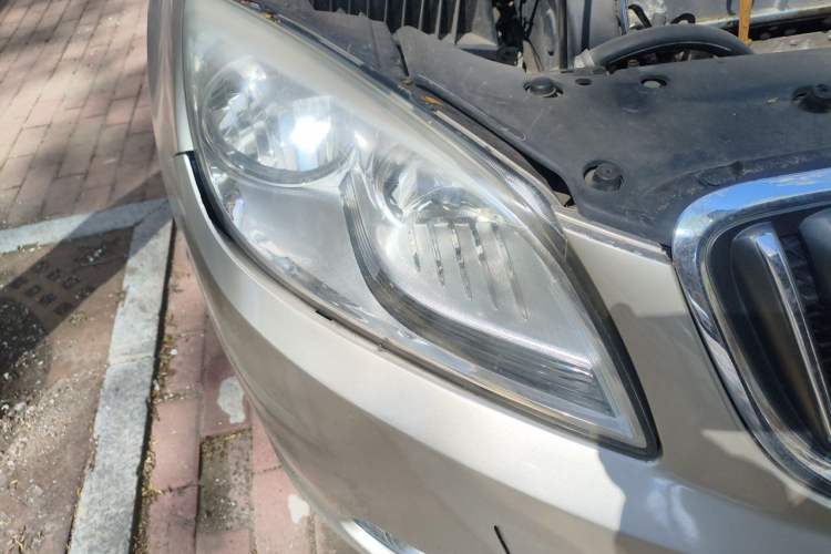 Used Buick GT 2013 GT 1.6L Automatic Fashion Edition Right Front Headlight