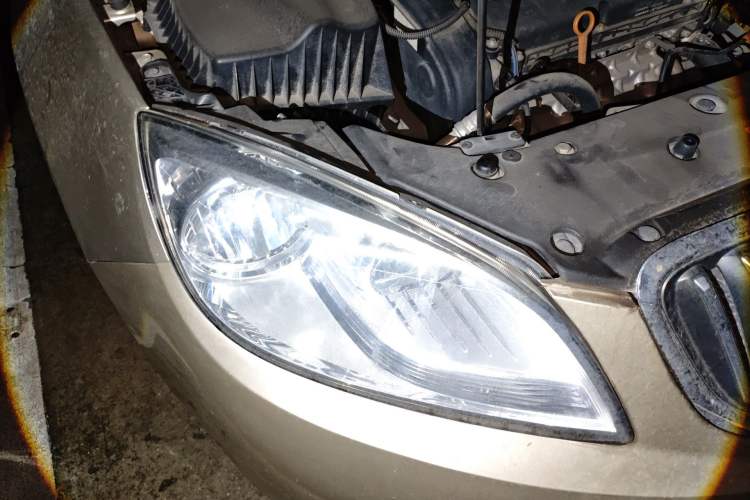 Used Buick GT 2013 GT 1.6L Automatic Comfort Edition Right Front Headlight