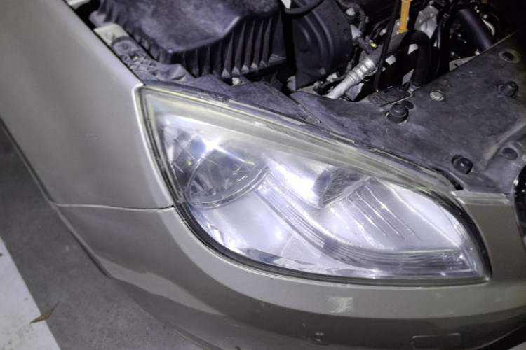 Used Buick GT 2013 GT 1.6L Automatic Fashion Edition Right Front Headlight
