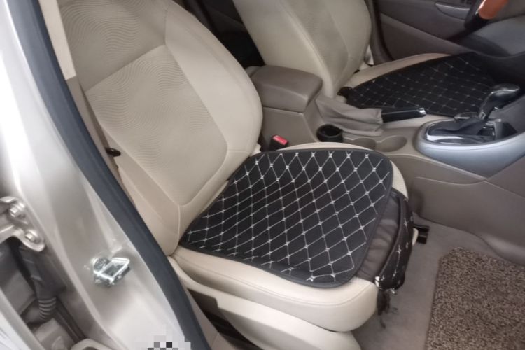 Used Buick GT 2013 GT 1.6L Automatic Fashion Edition Right Front Seat