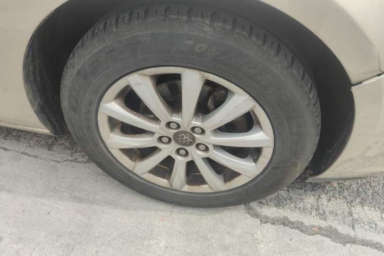 Used Buick GT 2013 GT 1.6L Manual Entry-Level Model Right Front Wheel Hub