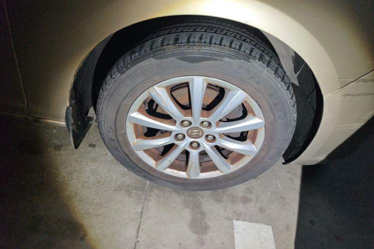Used Buick GT 2013 GT 1.6L Automatic Fashion Edition Right Front Wheel Hub
