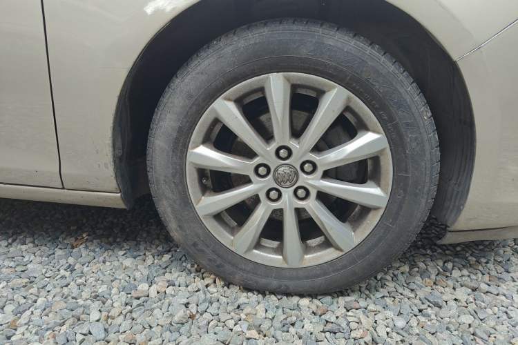 Used Buick GT 2013 GT 1.6L Manual Entry-Level Model Right Front Wheel Hub