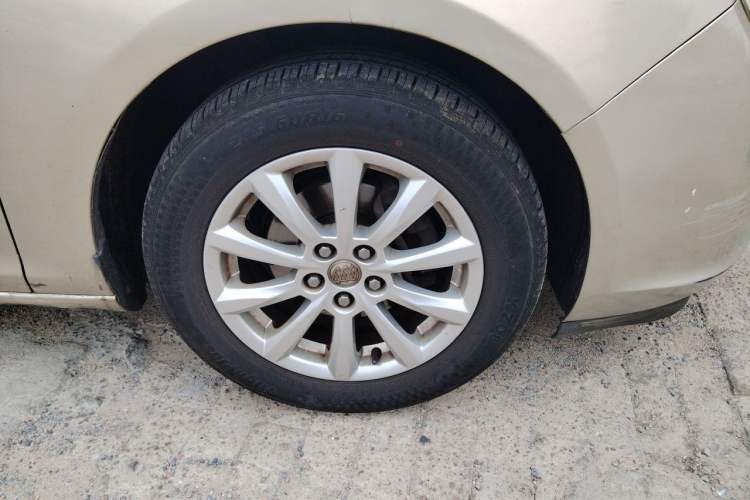 Used Buick GT 2013 GT 1.6L Manual Entry-Level Model Right Front Wheel Hub