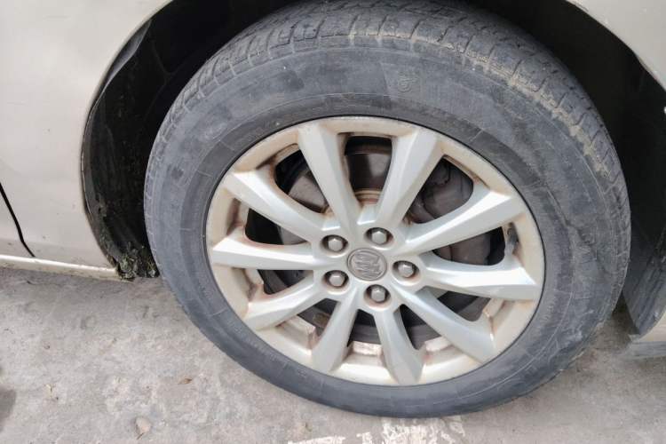 Used Buick GT 2013 GT 1.6L Automatic Fashion Edition Right Front Wheel Hub