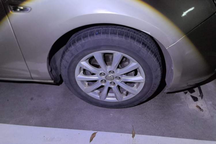 Used Buick GT 2013 GT 1.6L Automatic Fashion Edition Right Front Wheel Hub
