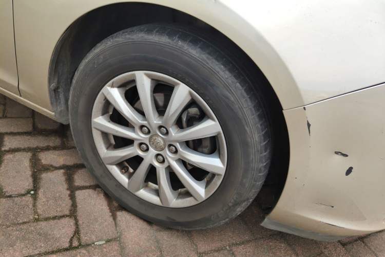 Used Buick GT 2013 GT 1.6L Manual Entry-Level Model Right Front Wheel Hub