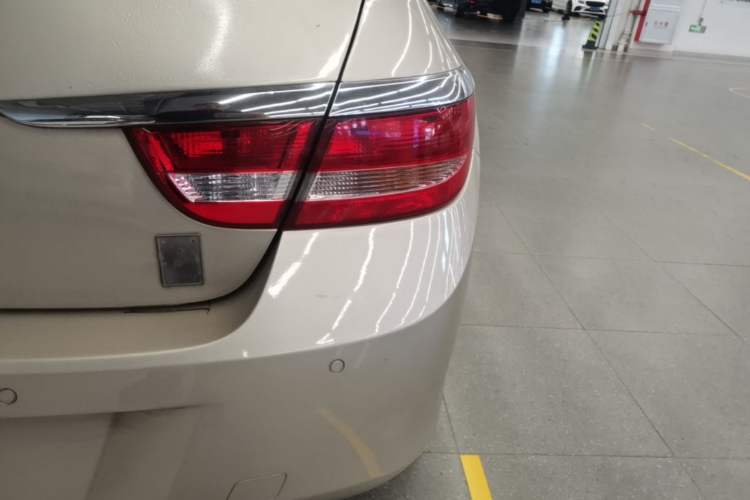 Used Buick GT 2013 GT 1.6L Automatic Fashion Edition Right Rear Taillight