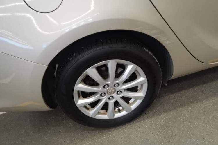 Used Buick GT 2013 GT 1.6L Automatic Fashion Edition Right Rear Wheel Hub