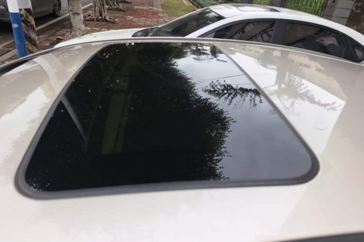Used Buick GT 2013 GT 1.6L Automatic Fashion Edition Roof