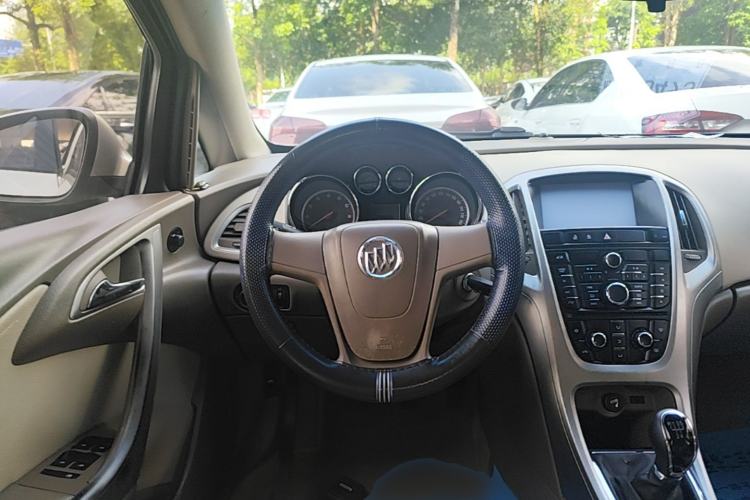 Used Buick GT 2013 GT 1.6L Manual Comfort Edition Steering Wheel