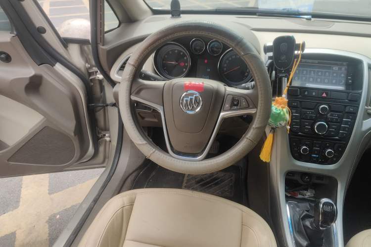 Used Buick GT 2013 GT 1.6L Manual Entry-Level Model Steering Wheel