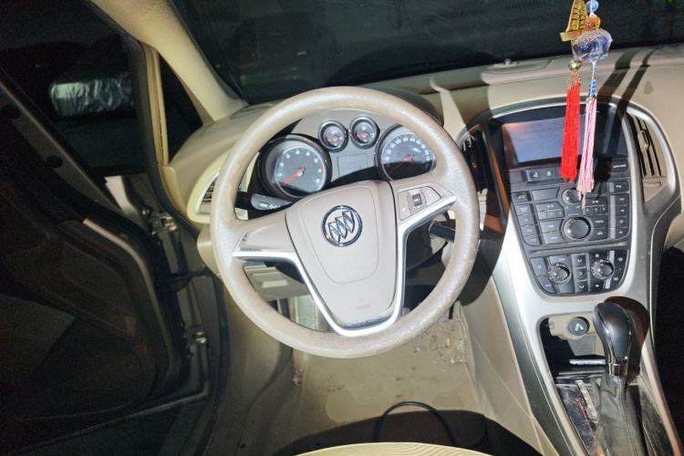 Used Buick GT 2013 GT 1.6L Automatic Fashion Edition Steering Wheel