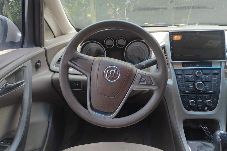 Used Buick GT 2013 GT 1.6L Manual Entry-Level Model Steering Wheel