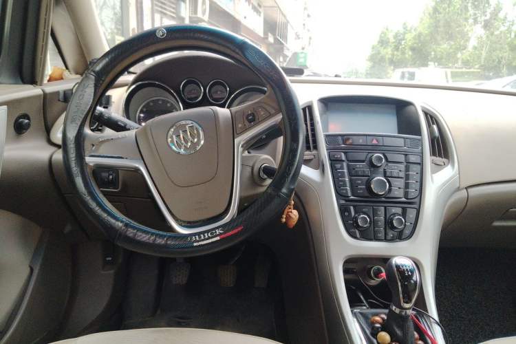 Used Buick GT 2013 GT 1.6L Manual Entry-Level Model Steering Wheel
