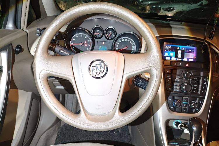 Used Buick GT 2013 GT 1.6L Automatic Comfort Edition Steering Wheel