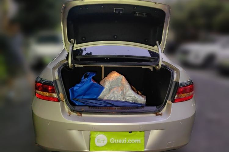 Used Buick GT 2013 GT 1.6L Automatic Fashion Edition Trunk