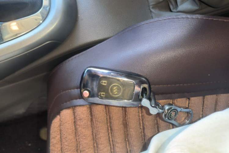 Used Buick GT 2013 GT 1.6L Automatic Fashion Edition Vehicle Key